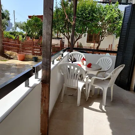 Palm Garden Paradise * Perivolia